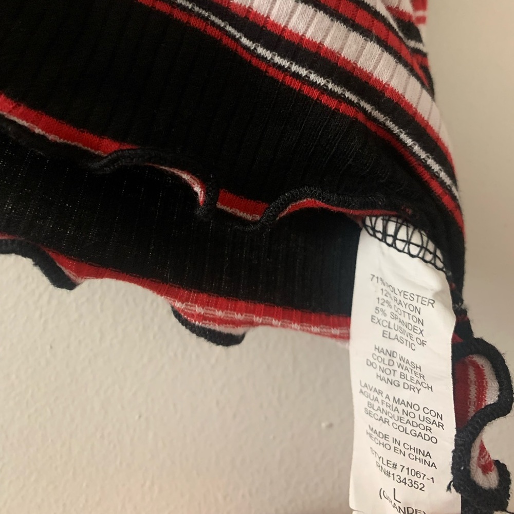 Striped Print Ribbed Knit Crop Tube Top - Picture 7 of 7